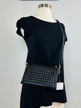 NWT Woven Crossbody Bag Black Vegan Leather Adjustable Removable Strap Wristlet